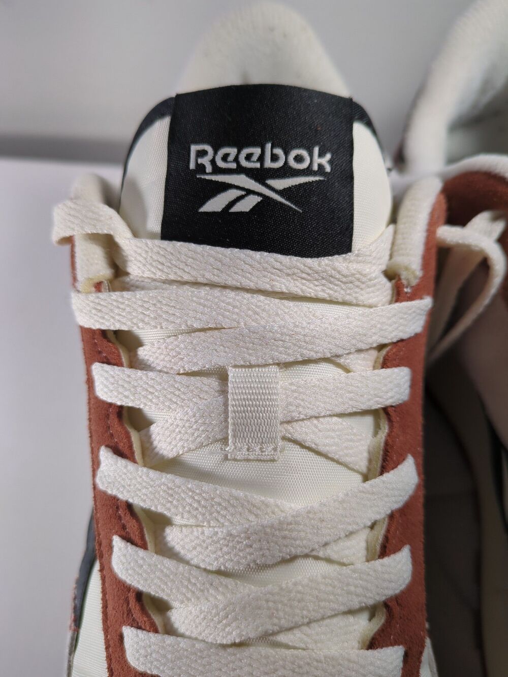 Reebok Men’s US 9.5 Classic Leather Sneakers Cream Rust Black | AR30193M - Picture 5 of 12